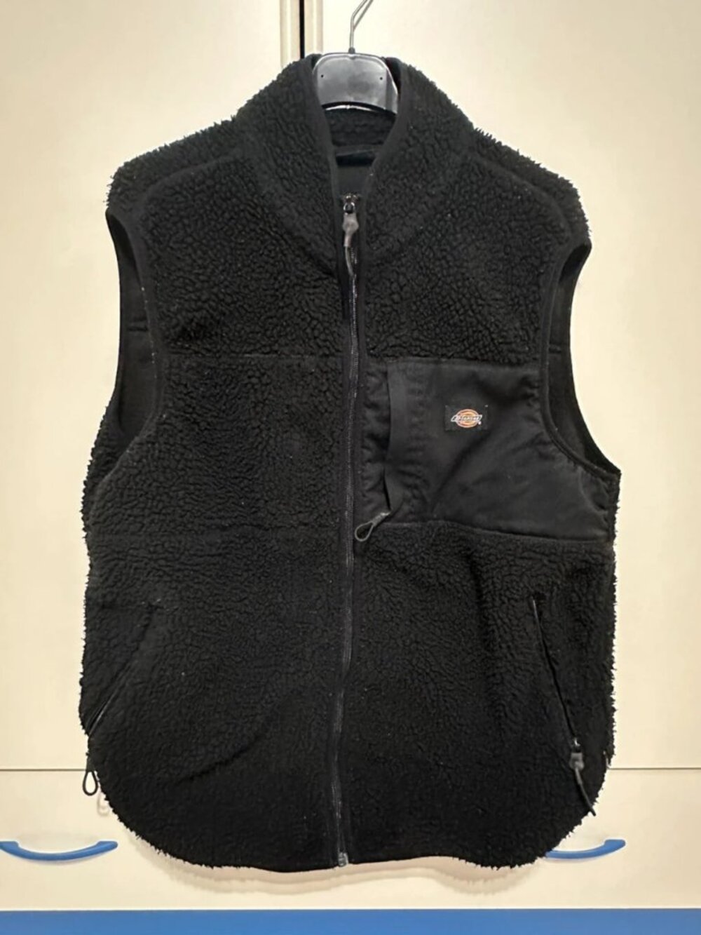Black Sherpa Fleece Zip-Up Vest Men’s M